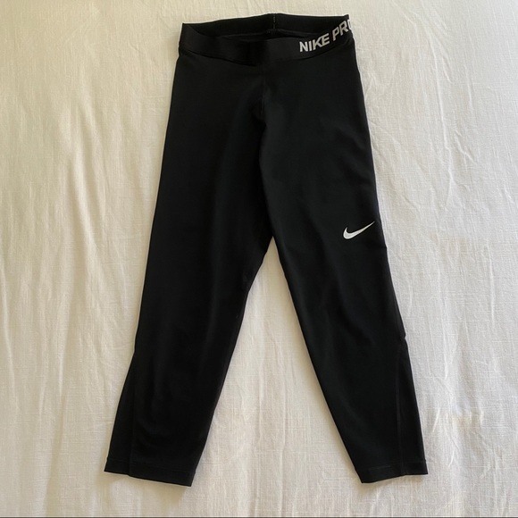 Nike Pants - Nike Prob DRI-FIT cropped leggings